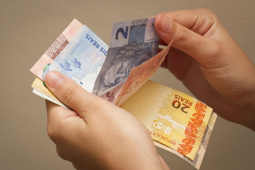 5 dicas para economizar em 2024